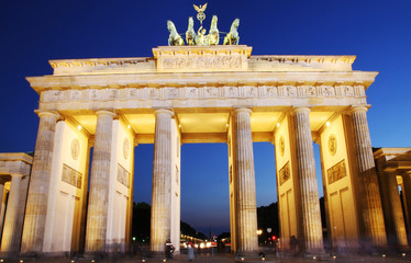 Brandenburg gate ( Brandenburgertor) at sunset, Berlin