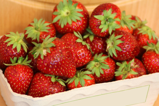 Image of the strawberries in a bowl