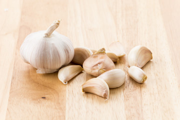 garlic on cutting board