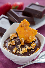 crema di cioccolato con croccante alla nocciola