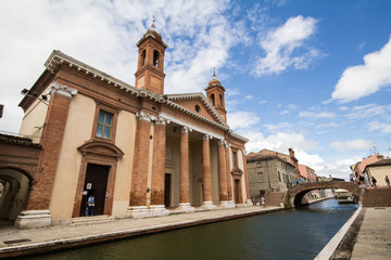 Fototapeta na wymiar Chiesa di Comacchio