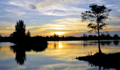 Fototapeta na wymiar Sunset Delray / Delray West Park near Delray Beach Florida