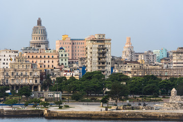 Kuba Havanna die Skyline beim Sonnenaufgang