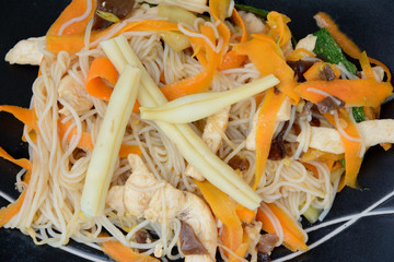 Chinese rice noodles with vegetables