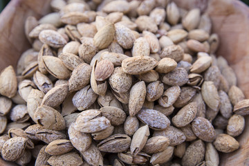 Sweet almonds with kernel