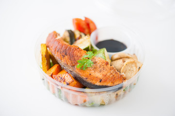 Clean food lunch box