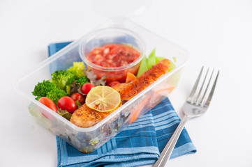 Clean food lunch box