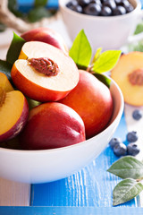 Fresh nectarines in a bowl 