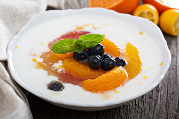 Yogurt with fruit compote