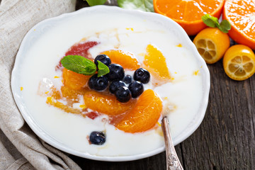 Yogurt with fruit compote