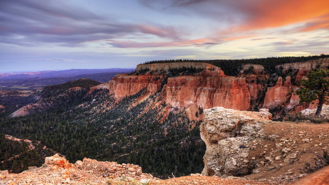 4K UltraHD Timelapse of Bryce Canyon at sunset