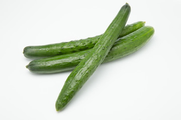 きゅうり　3本