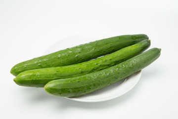 きゅうり　3本