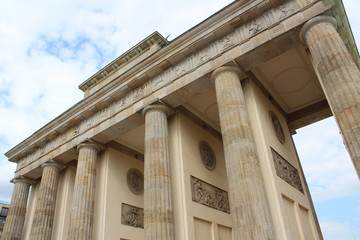 ベルリンのブランデンブルク門 © サラリーマン