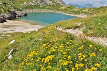 Fototapeta na wymiar Lago di Coldai, Dolomiten