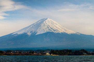 Fototapeta premium Góra Fuji nad jeziorem Kawaguchiko