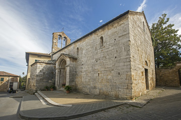 Fototapeta na wymiar Chiesa di Santa Maria Assunta, San Quirico D'Orcia