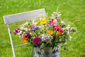 Bunter Sommerblumenstrauß