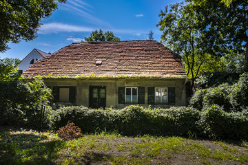 verfallenes Bauernhaus