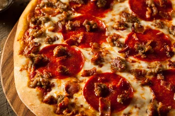 Crédence de cuisine en verre imprimé Pizzeria Homemade Meat Loves Pizza