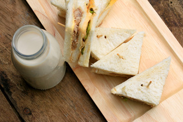 tuna sanwich and soy milk