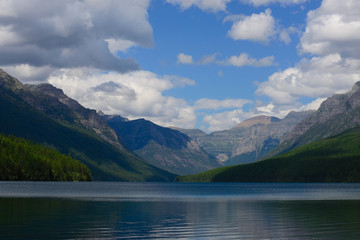 Fototapeta na wymiar bowman lake in summer, glacier national park, montana, usa