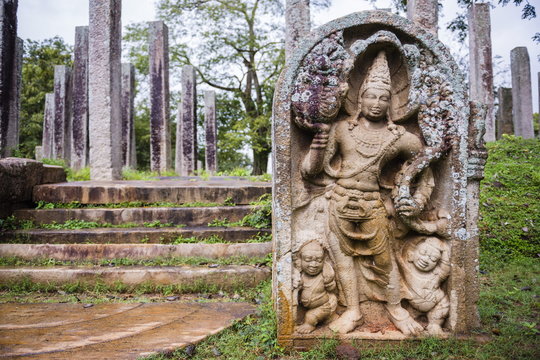 Guardian statue at Thuparama Dagoba, Mahavihara (The Great Monastery), Anuradhapura, Sri Lanka