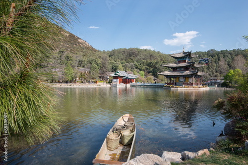 Deyue Pavilion, Black Dragon Pool Park, Lijiang, Yunnan Province, China без смс