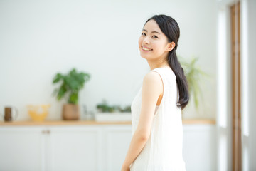 若い女性