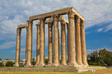 Obraz premium Ancient Zeus Olympian temple, Athens, Europe