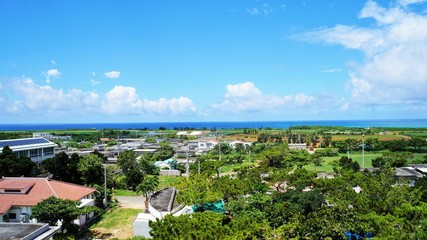 高台から見た来間島集落 © katomangan