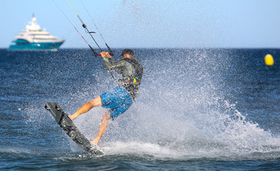 kitesurf