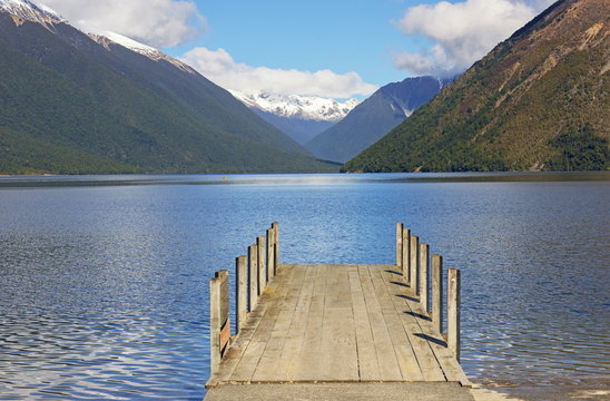 Lake Rotoiti, Nelson Lakes National Park, South Island, New Zealand 
