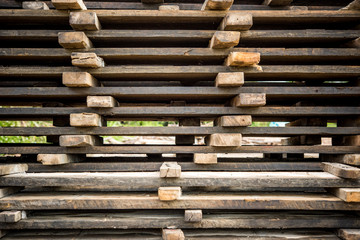 Wood for building cement pillar