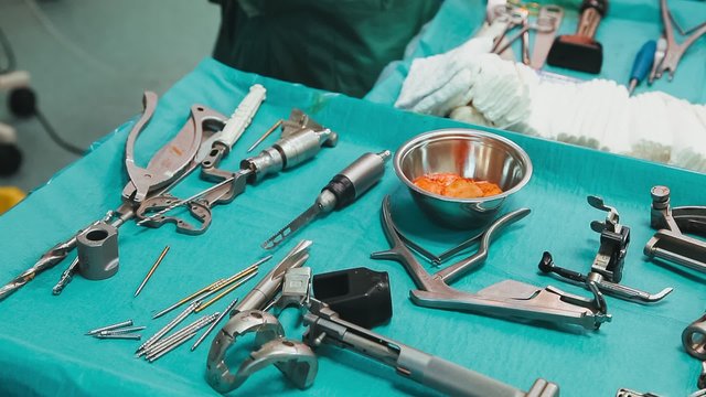 Surgical table with instruments