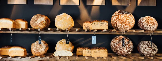 Gordijnen Bread for sale © ShutterDivision