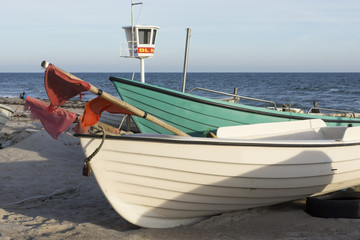 Naklejka na ściany i meble Fischerboote am Strand vom Ostseebad Dahme, Deutschland