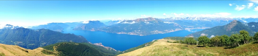 Fototapeta na wymiar View of lake of Como from alpe Giumello