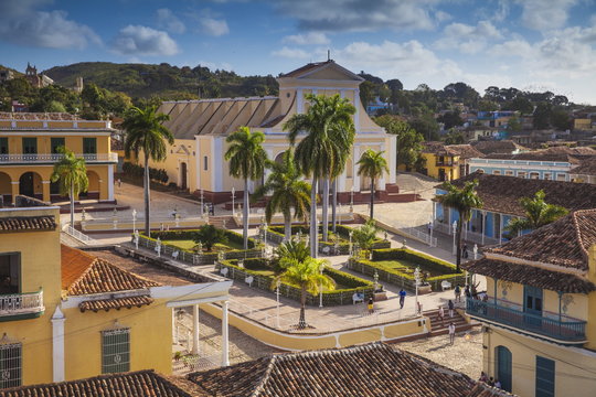 View of Plaza Mayor looking towards Iglesia Parroquial de la Santisima Trinidad (Church of the Holy Trinity), Trinidad, Sancti Spiritus Province, Cuba