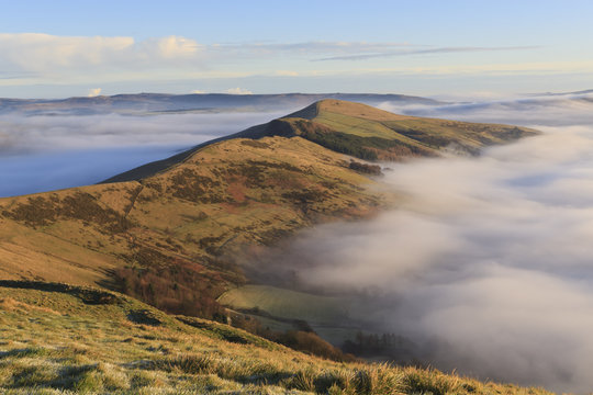 Fog and mist in the Hope and Edale Valleys from Great Ridge at Mam Tor in winter, Castleton, Peak District, Derbyshire