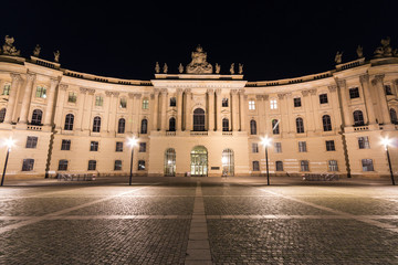Fototapeta na wymiar Humboldt university at night, berlin, germany