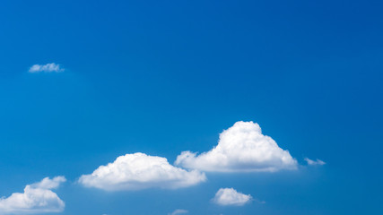 Naklejka na ściany i meble Beautiful cloud on blue sky