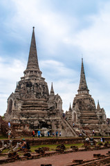 Fototapeta premium The ruin temple in ayutthaya / The ruin temple in ayutthaya province thailand