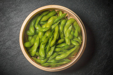 枝豆と塩　日本食　Green soybeans hors d'oeuvre Japan which it was sultry