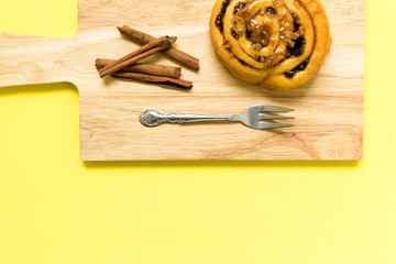 Cinnamon Roll / Cinnamon Roll Background