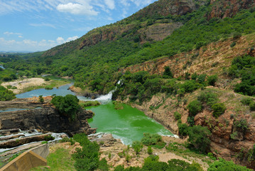 Fototapeta na wymiar Hartbeespoort Dam - South Africa