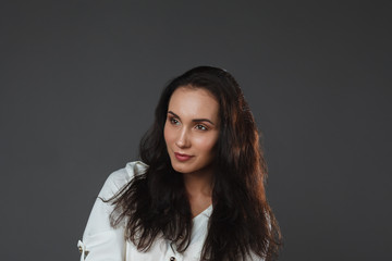 Obraz premium beautiful young women posing in studio 