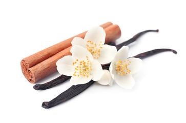 Vanilla sticks and cinnamon with flowers
