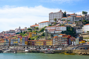 Fototapeta na wymiar Porto, Portugal old town skyline