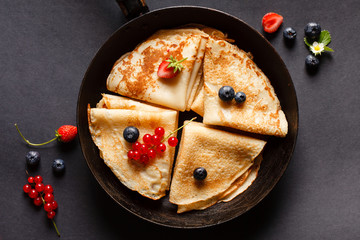 pancakes with berries